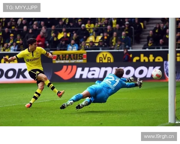 [德甲]吉滕斯加速突入禁区 推射破门锁定胜局.