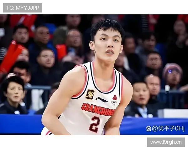 广东大胜四川 球员表现分化明显